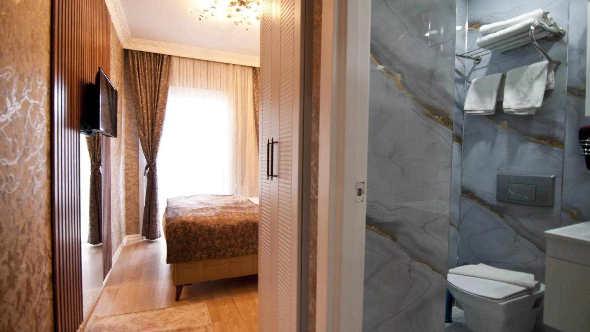 Hotel Broken Column Istanbul