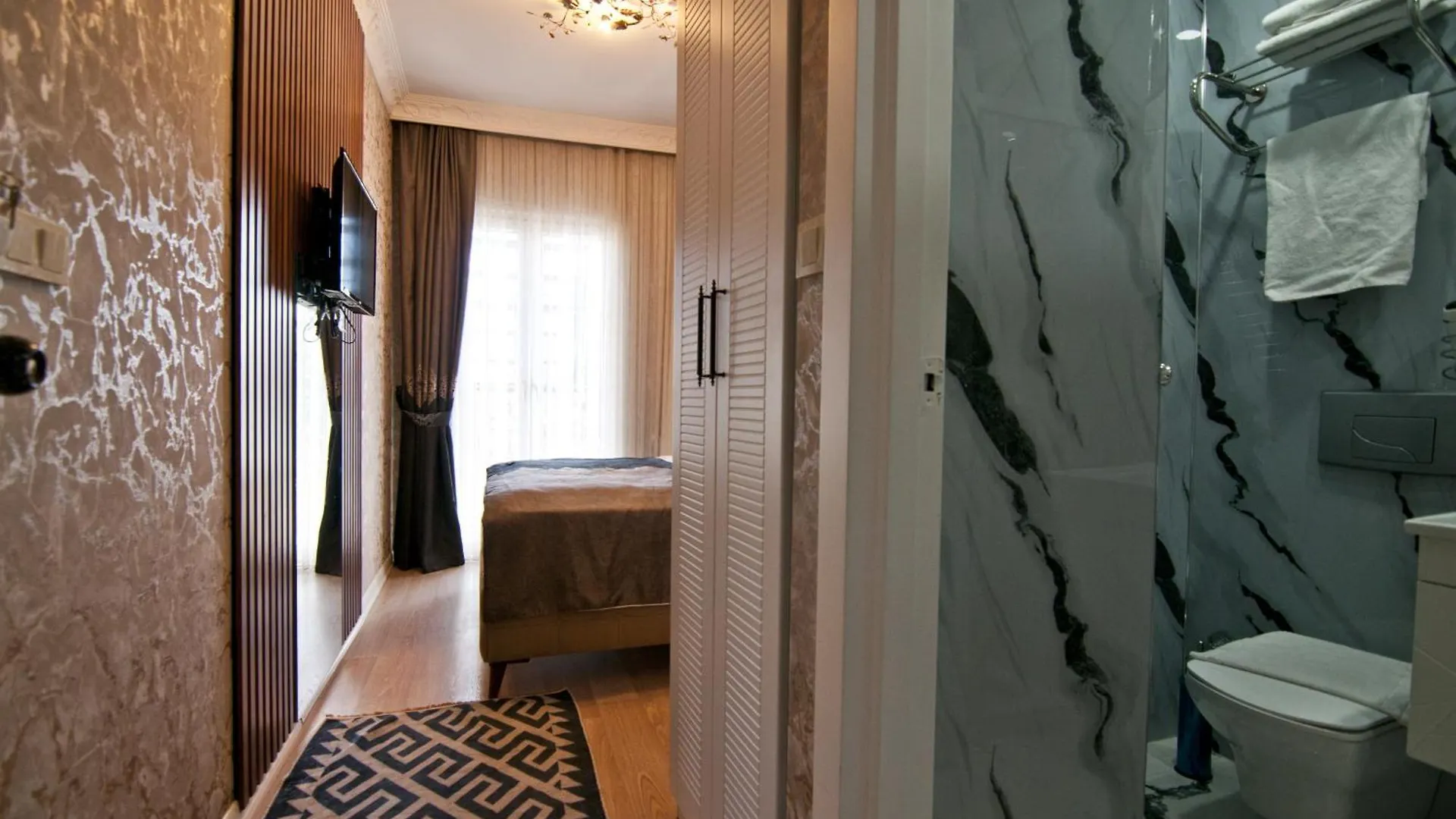 Hotel Broken Column Istanbul Turkey